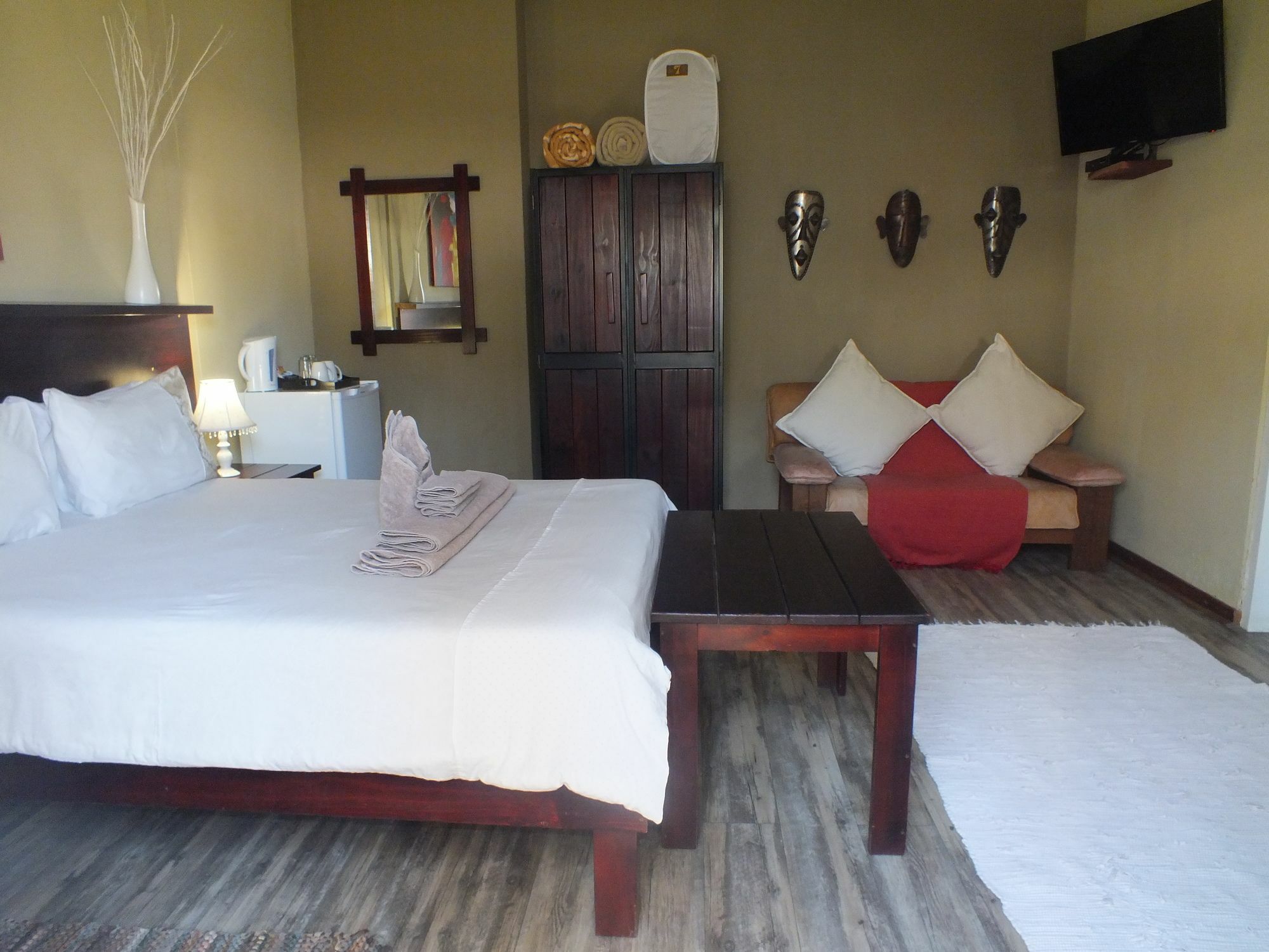 Uzuri Guesthouse Cc Windhoek Bagian luar foto